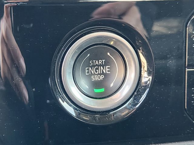 Used 2023 Chevrolet Silverado 1500 LT AWD/4WD image 20