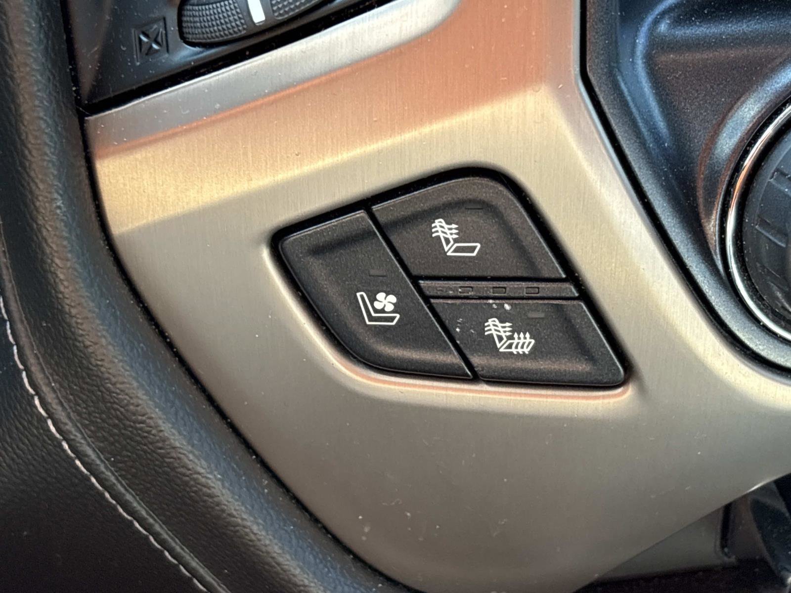 Used 2019 GMC Sierra 2500 Denali w/ Duramax Plus Package AWD/4WD image 24