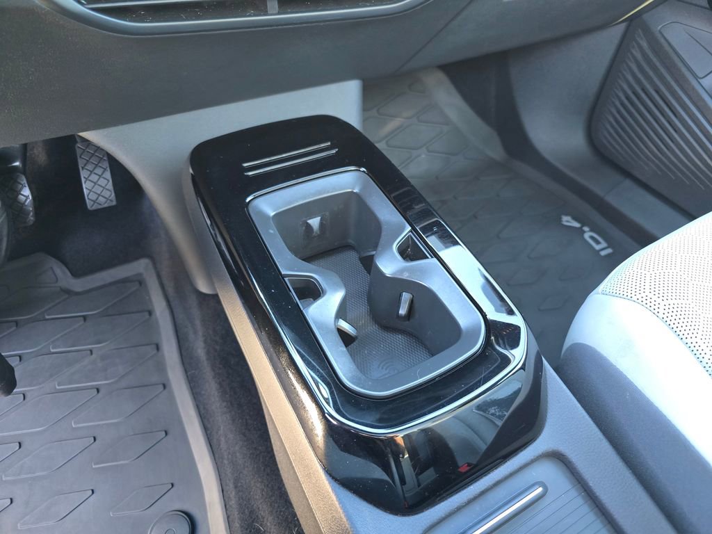 Used 2022 Volkswagen ID.4 Pro S w/ Gradient Package image 25