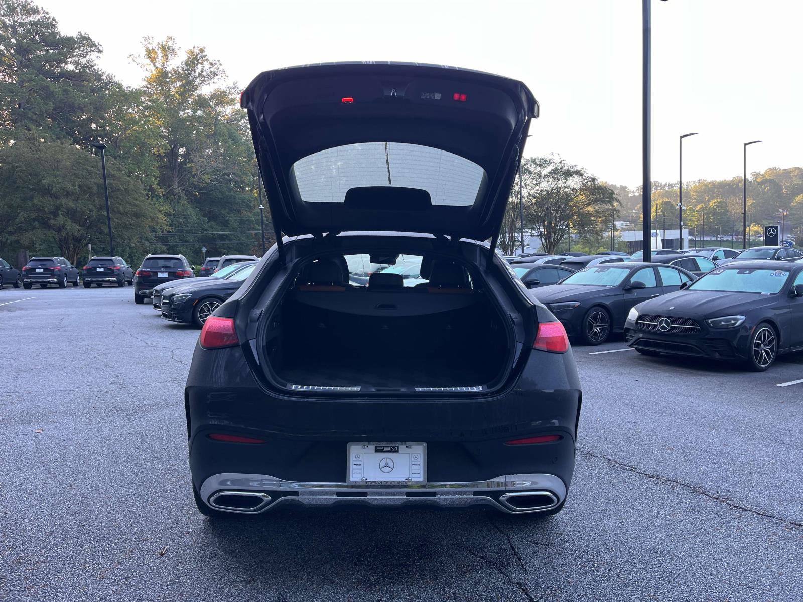 Used 2024 Mercedes-Benz GLC 300 4MATIC image 10