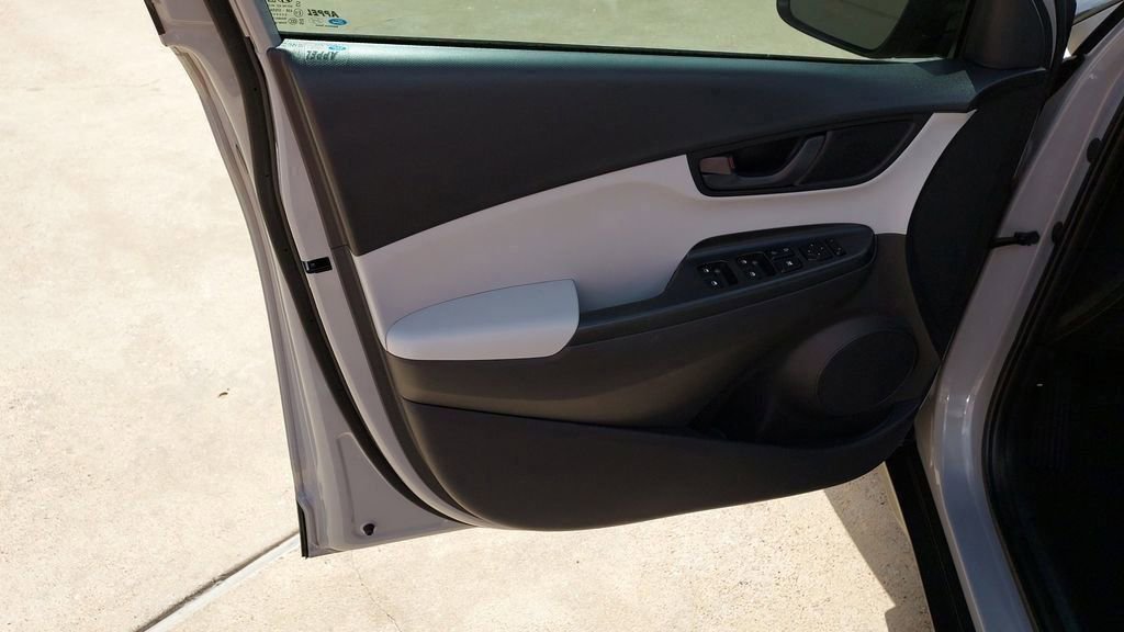 Certified 2023 Hyundai Kona SEL w/ Cargo Package image 11