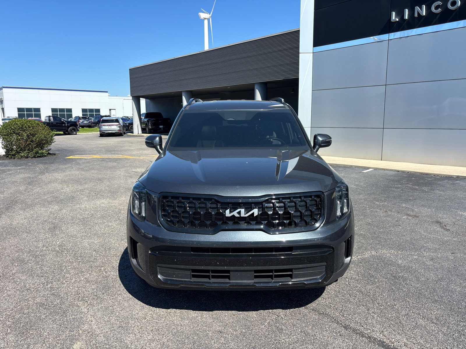 Used 2024 Kia Telluride EX X-Line AWD/4WD image 2
