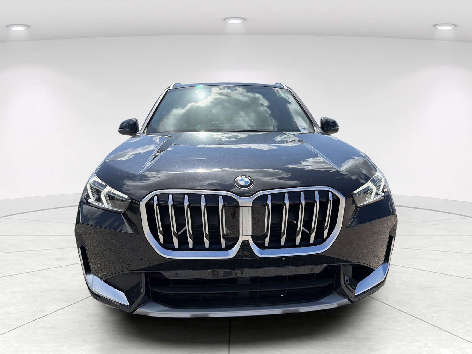 New 2026 BMW X1 xDrive28i w/ Convenience Package AWD/4WD image 2