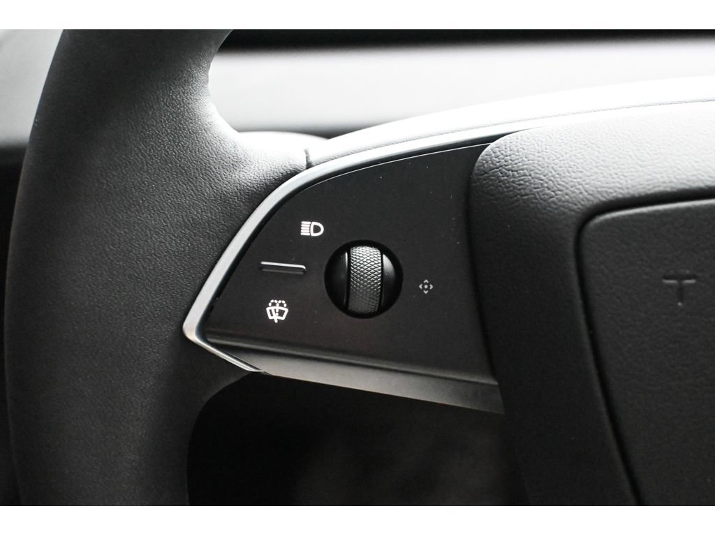 Used 2026 Tesla Model Y Long Range RWD image 41