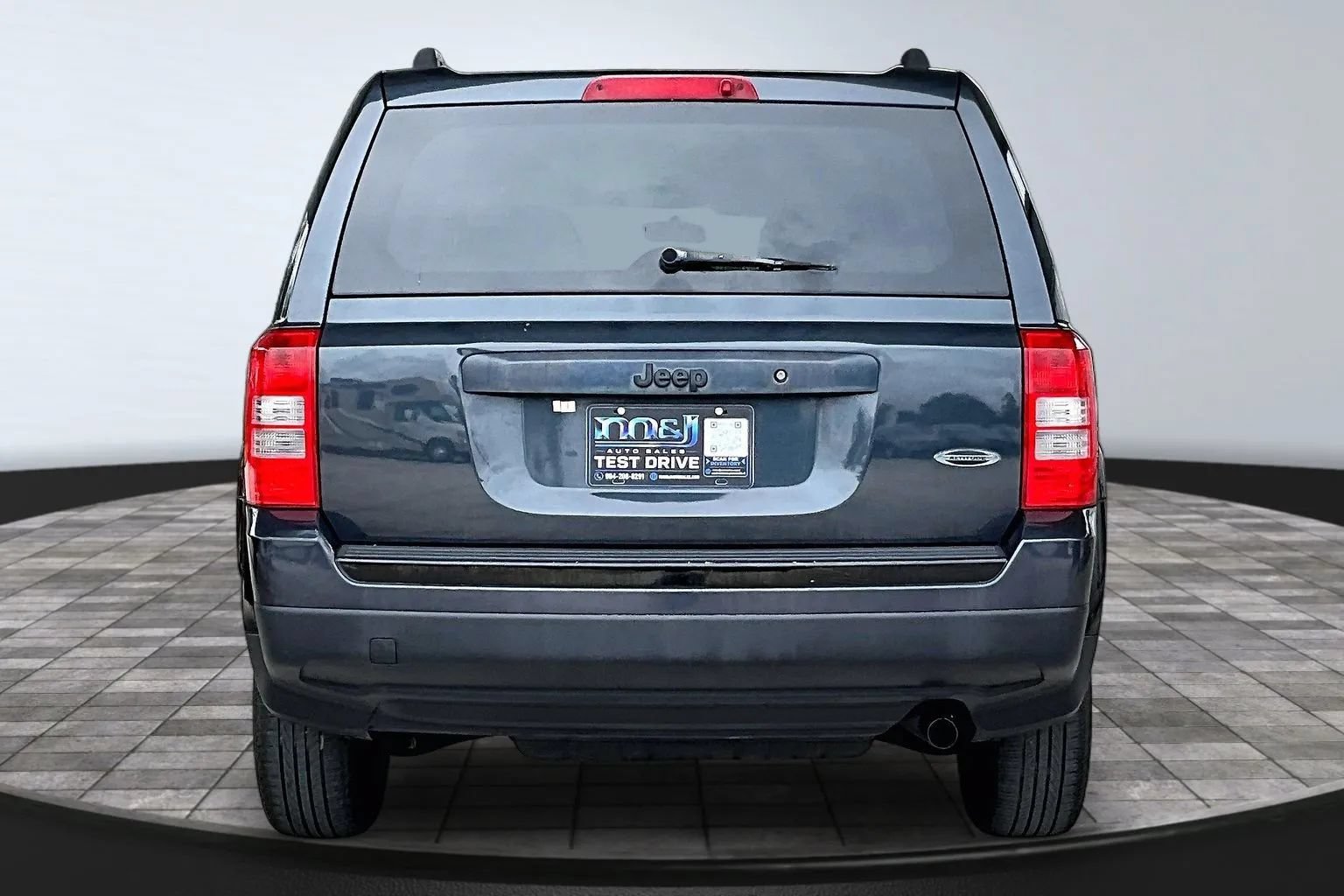Used 2014 Jeep Patriot Sport w/ Southwest Package FWD image 5