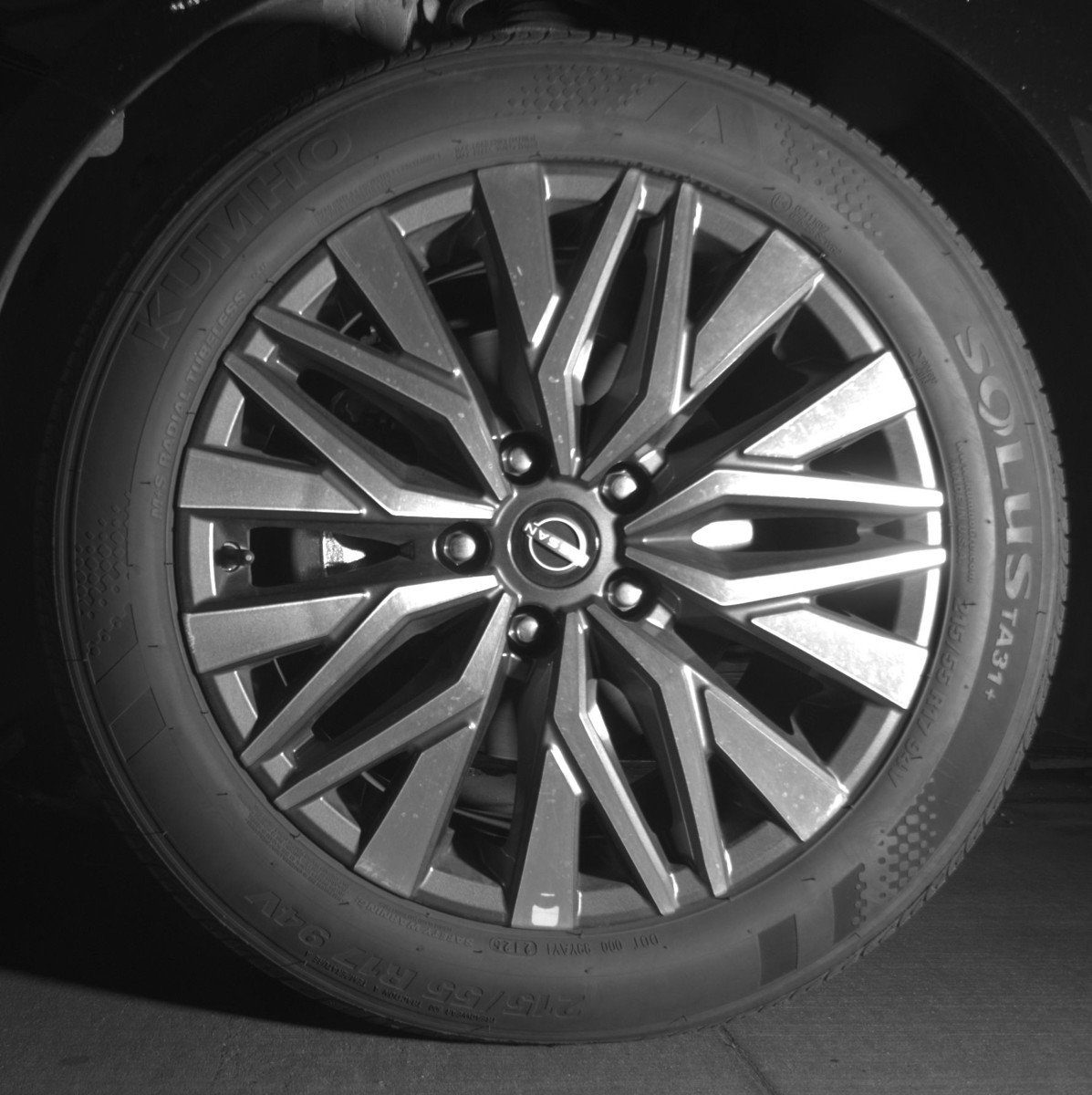 Used 2025 Nissan Altima 2.5 SV image 12