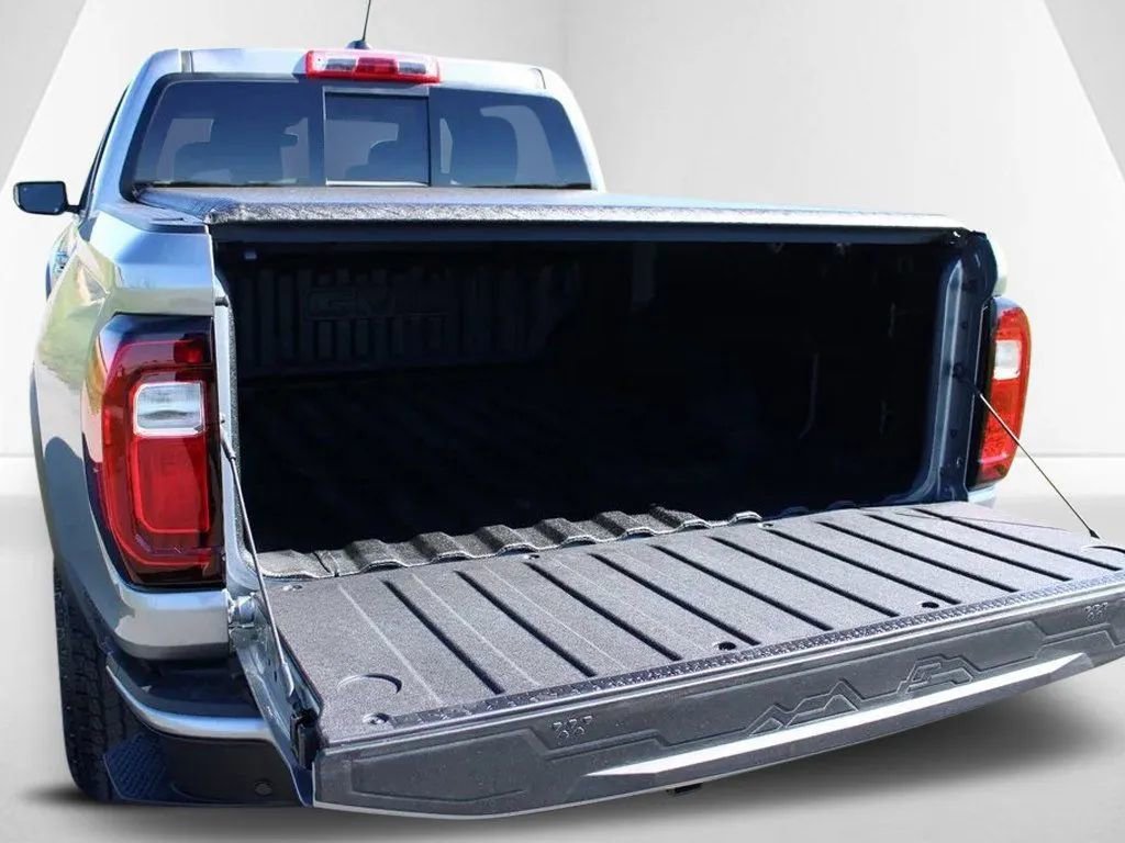 New 2026 GMC Canyon Elevation image 33