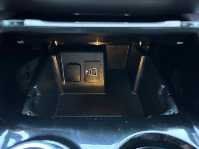 Used 2025 Ford Explorer Platinum AWD/4WD image 24