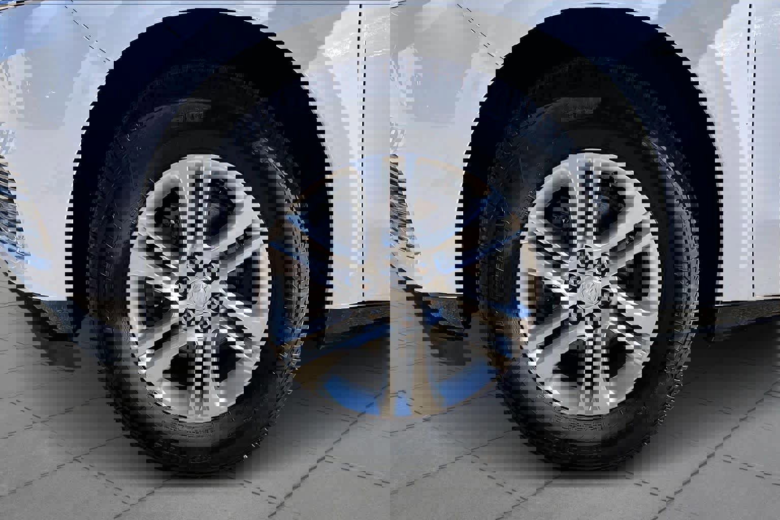 Used 2019 Buick Enclave Essence image 10