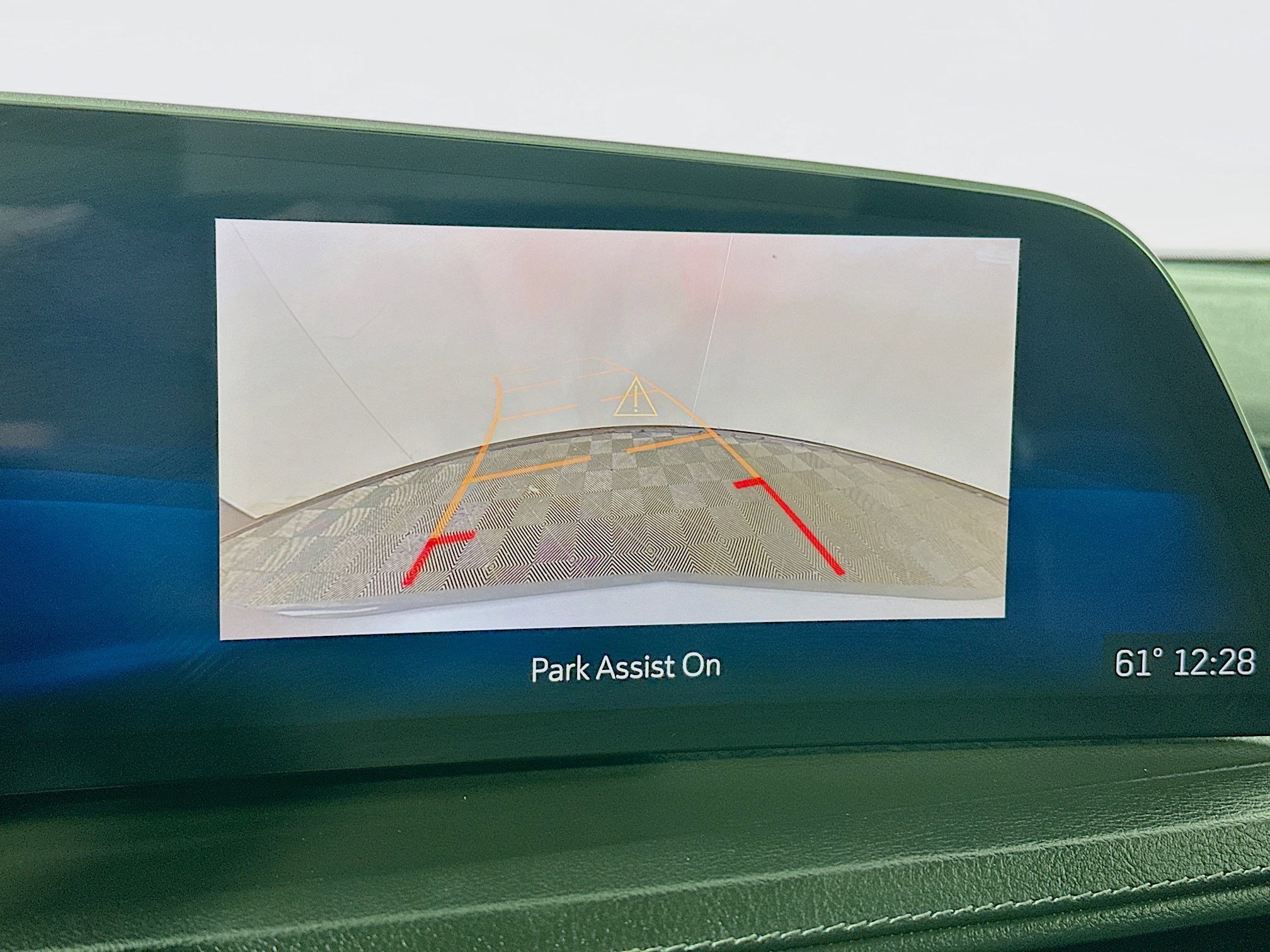 Used 2024 Cadillac XT4 Premium Luxury image 14