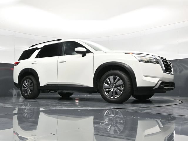 Used 2025 Nissan Pathfinder SV FWD image 56
