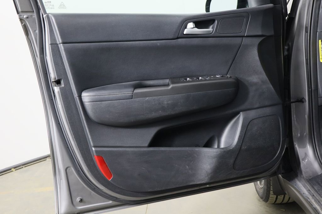 Used 2017 Kia Sportage EX image 18