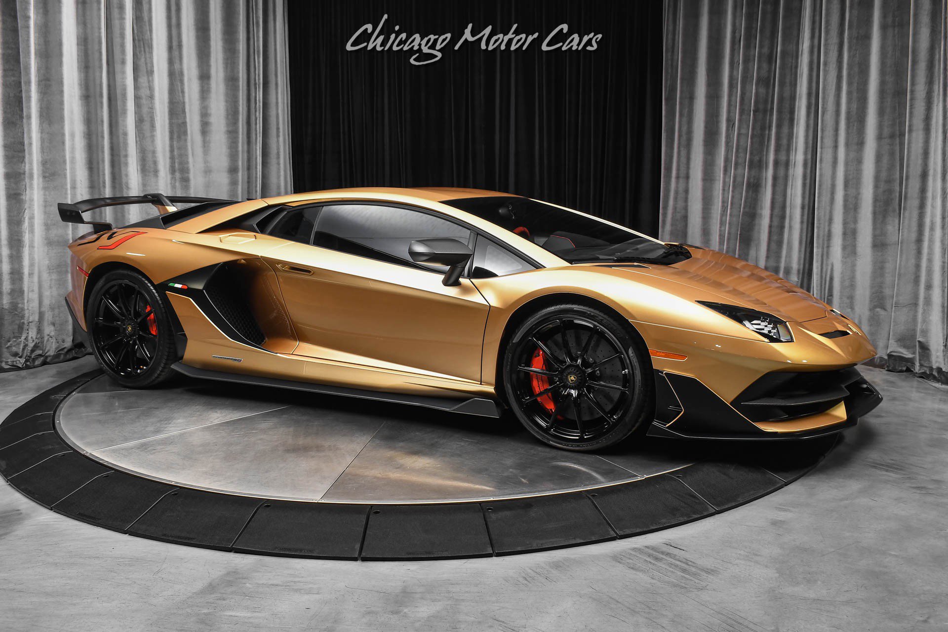 Used 2019 Lamborghini Aventador SVJ AWD/4WD image 6