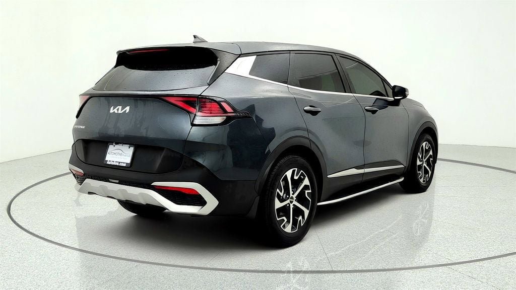 Used 2023 Kia Sportage EX FWD image 5