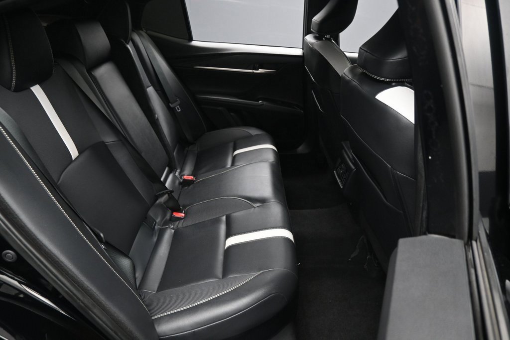 Used 2025 Toyota Camry SE image 38
