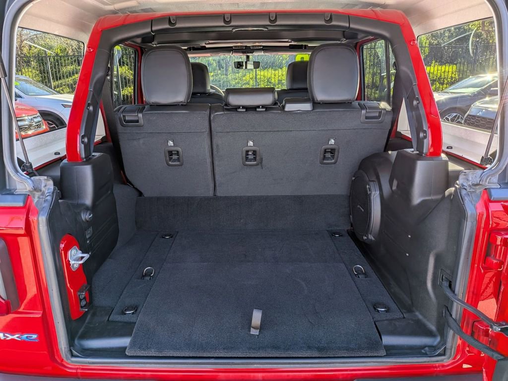 Used 2023 Jeep Wrangler Unlimited Sahara image 30