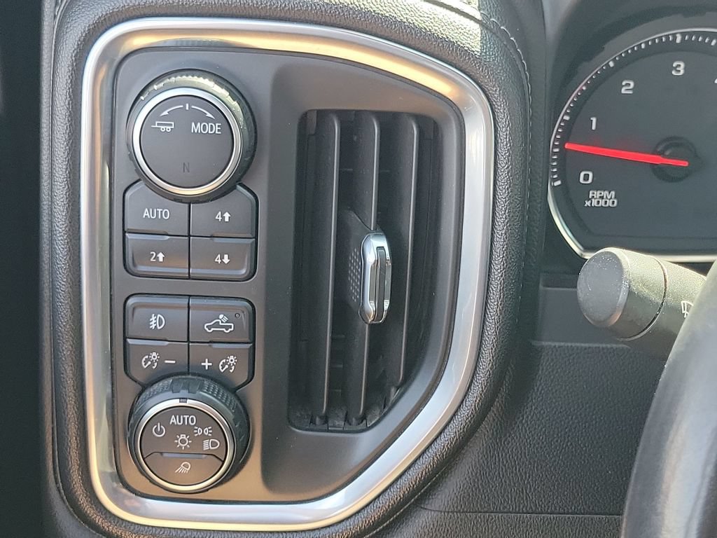 Used 2020 Chevrolet Silverado 3500 LTZ w/ LTZ Convenience Package AWD/4WD image 18