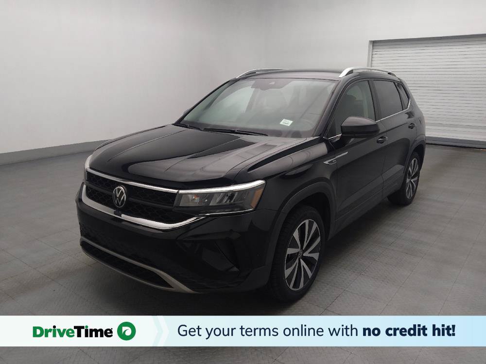 Used 2023 Volkswagen Taos SE FWD image 1