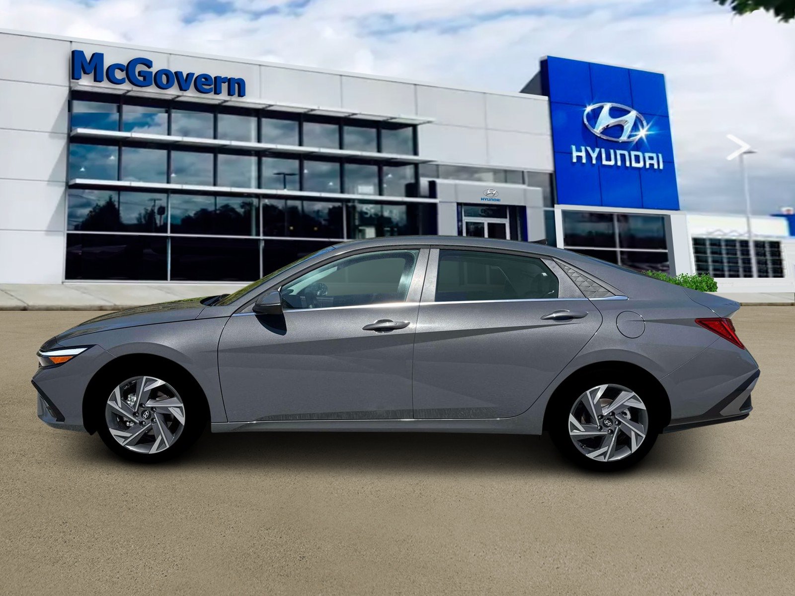 New 2026 Hyundai Elantra Limited FWD image 3