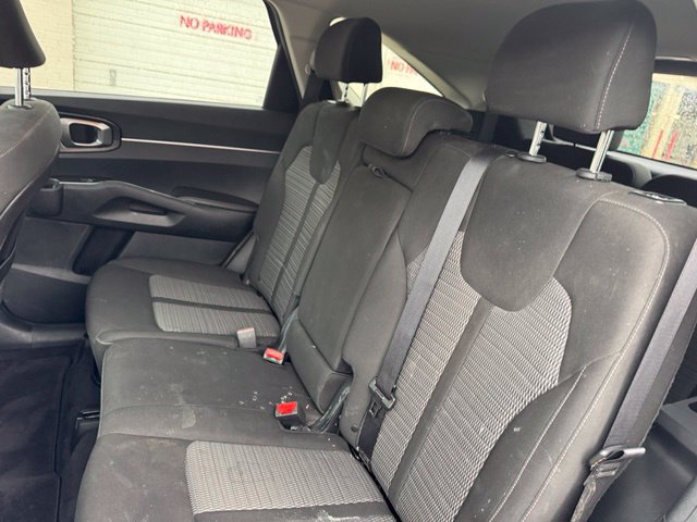 Used 2023 Kia Sorento LX FWD image 12