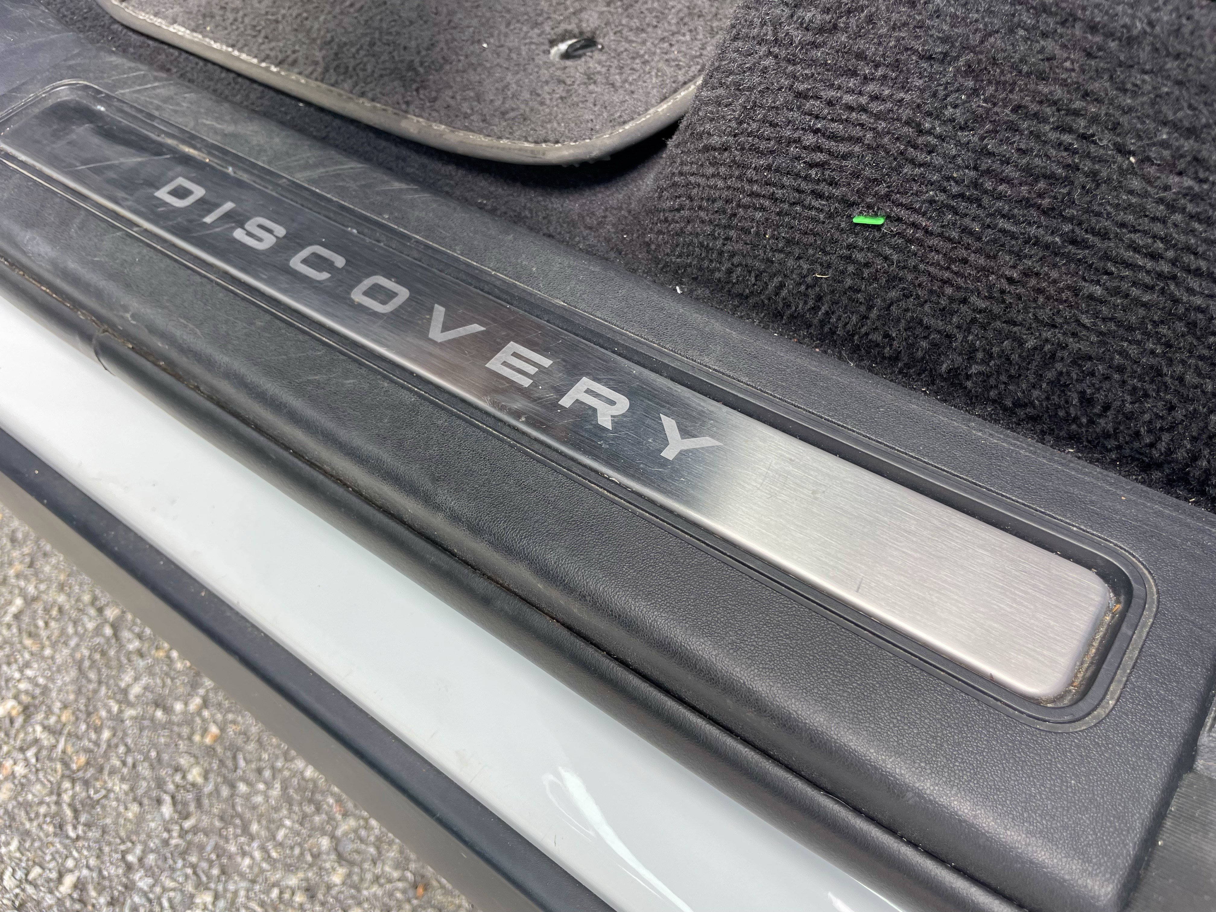 Certified 2025 Land Rover Discovery Dynamic SE AWD/4WD image 35