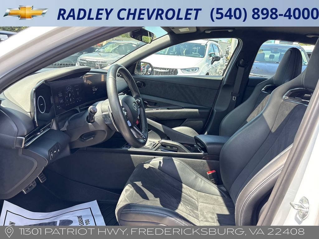 Used 2023 Hyundai Elantra N FWD image 3