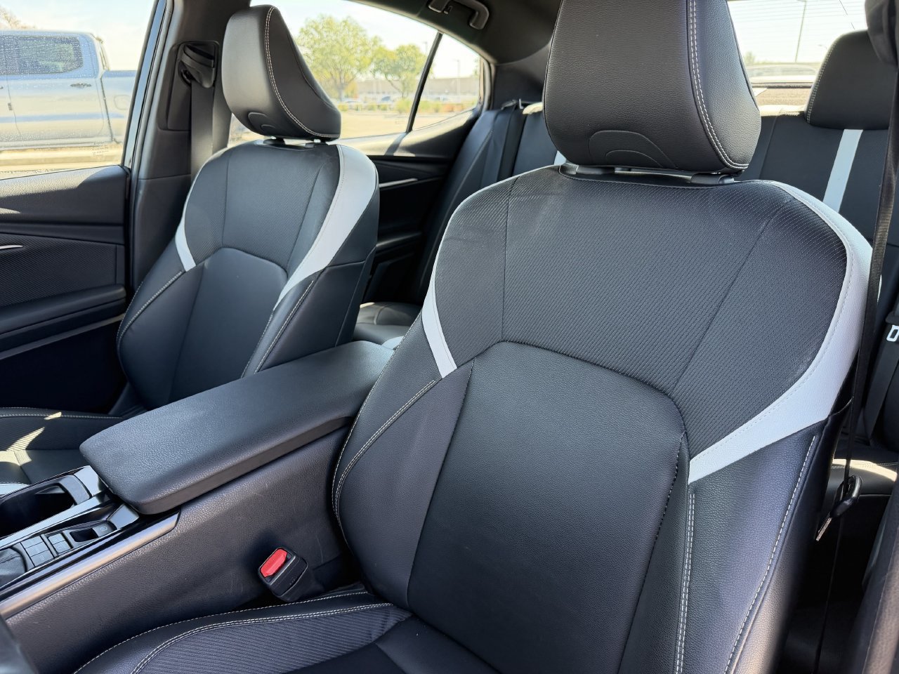 Used 2025 Toyota Camry SE FWD image 22
