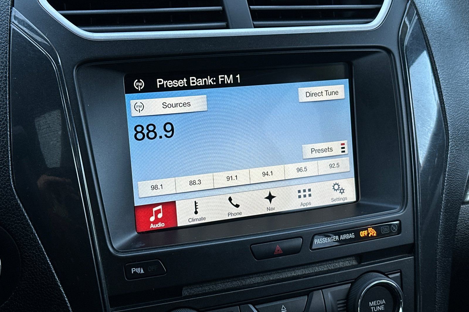 Used 2017 Ford Explorer XLT w/ Equipment Group 202A image 17