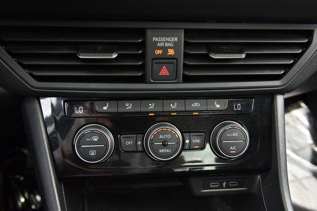 Used 2022 Volkswagen Jetta SE image 15
