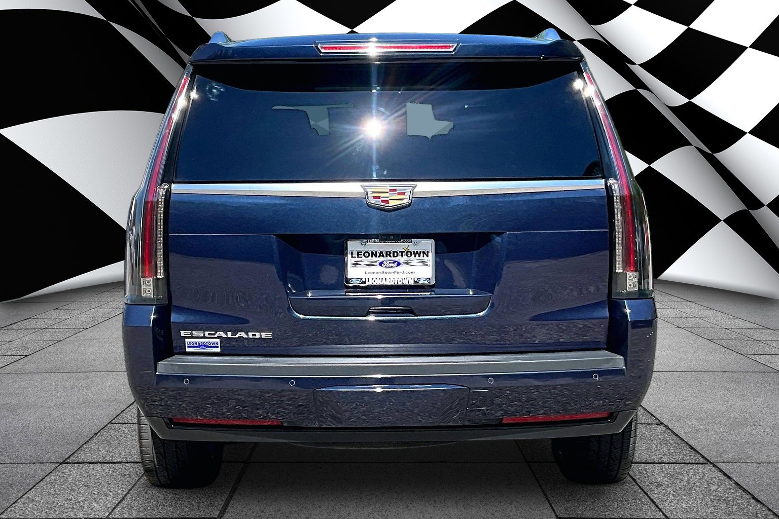 Used 2020 Cadillac Escalade Luxury AWD/4WD image 4