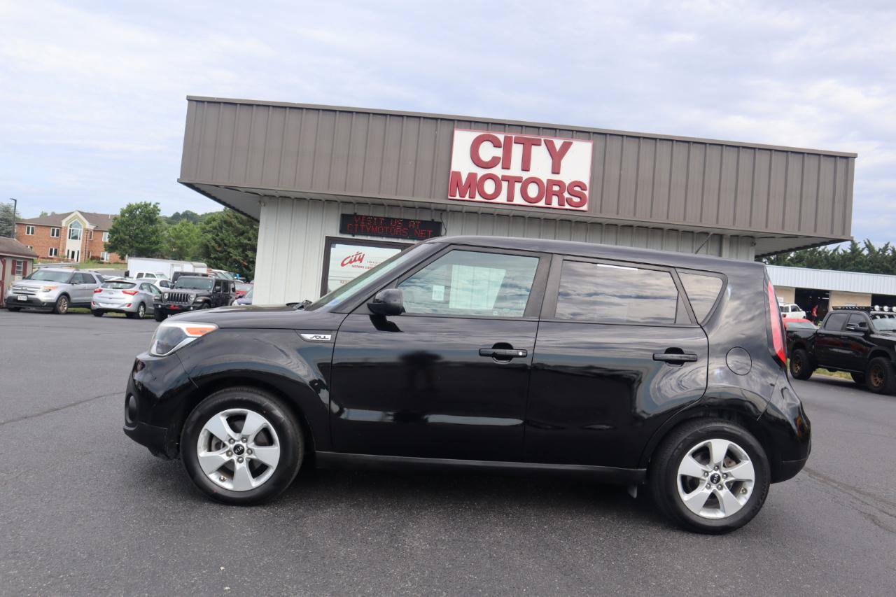 Used 2018 Kia Soul FWD image 11