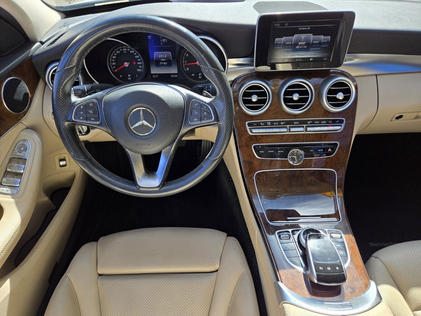 Used 2015 Mercedes-Benz C 300 4MATIC Sedan image 9