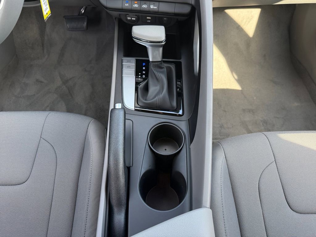 New 2026 Hyundai Elantra SE image 15