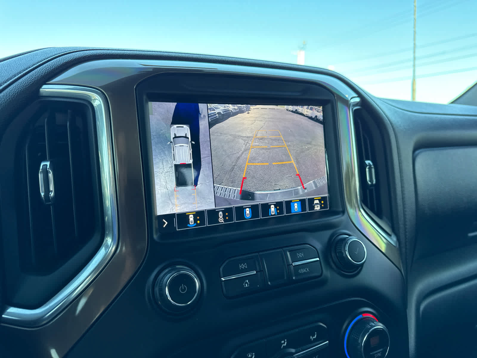 Certified 2020 Chevrolet Silverado 2500 High Country w/ Z71 Off-Road Package AWD/4WD image 17