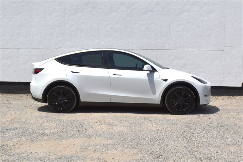 Used 2025 Tesla Model Y Long Range AWD/4WD image 6