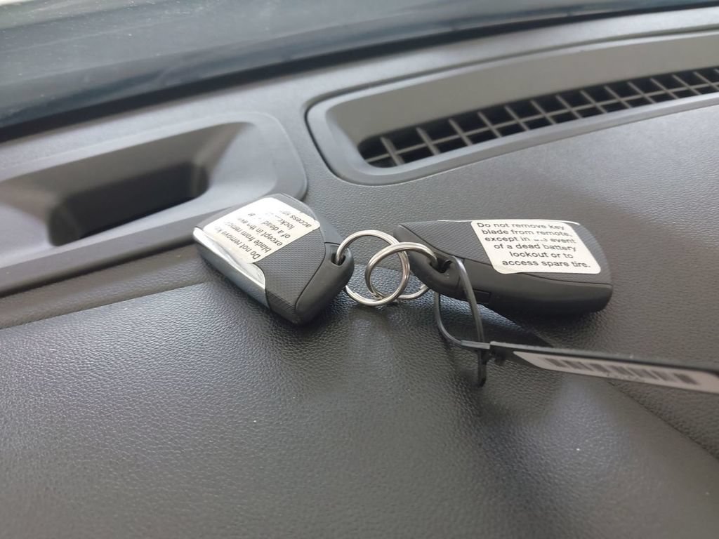Used 2025 Chevrolet Silverado 1500 W/T RWD image 17