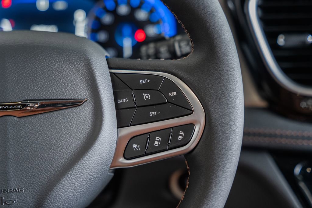 New 2026 Chrysler Pacifica Pinnacle image 26