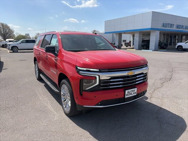 New 2026 Chevrolet Suburban LT image 8