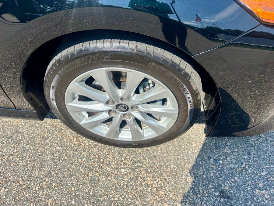 Used 2018 Toyota Camry LE FWD image 33