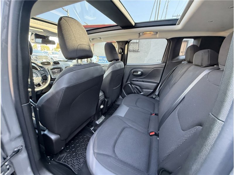 Used 2020 Jeep Renegade Altitude image 18