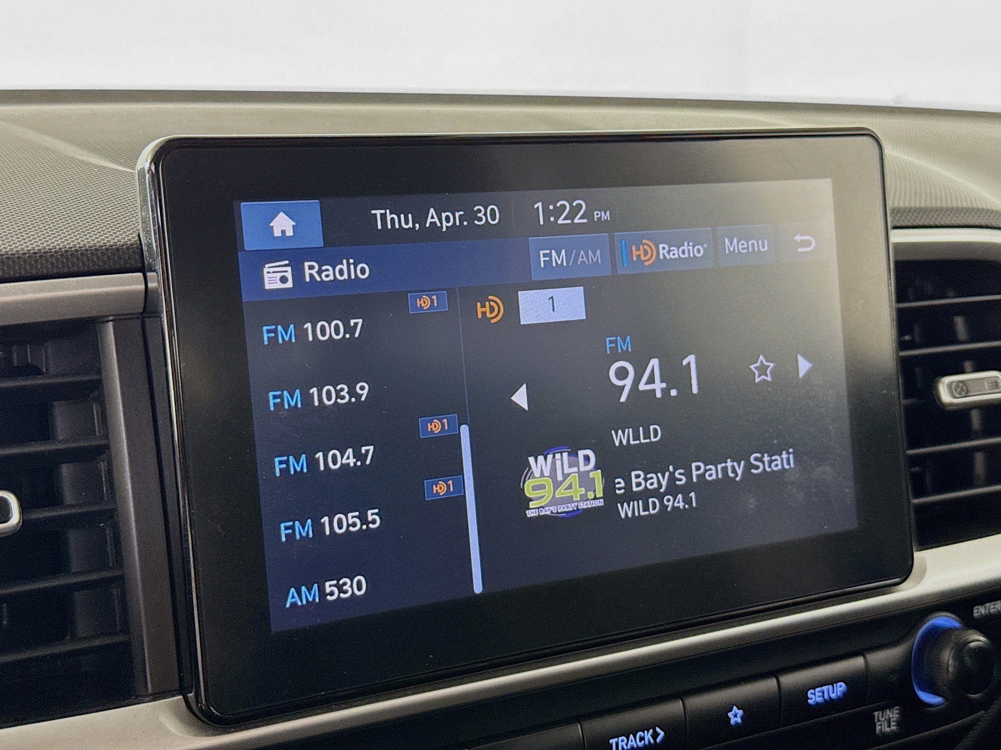 Used 2024 Hyundai Venue SEL FWD image 16