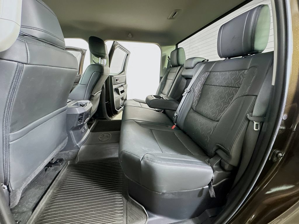 Used 2023 Toyota Tundra Limited AWD/4WD image 14