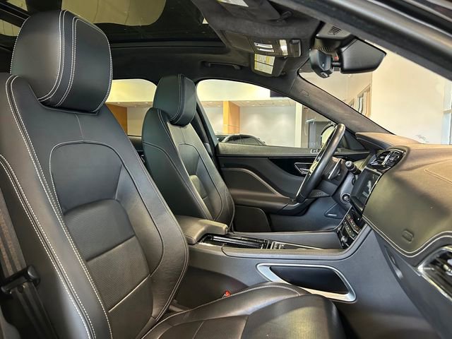 Used 2020 Jaguar F-PACE Checkered Flag image 25