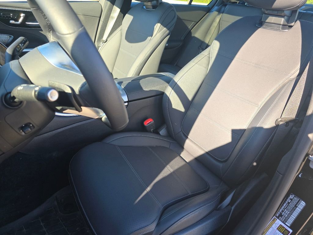 Used 2026 Mercedes-Benz C 300 4MATIC Sedan image 24