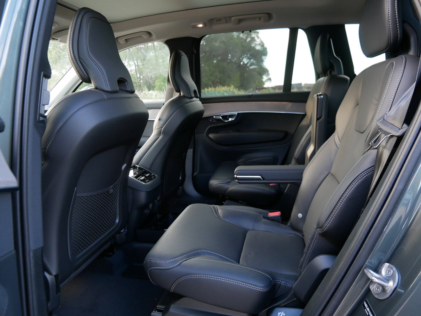 New 2027 Volvo XC90 B6 Ultra AWD/4WD image 6