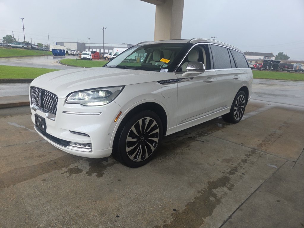 Used 2020 Lincoln Aviator Black Label Grand Touring w/ Class IV Trailer Tow Package AWD/4WD image 4