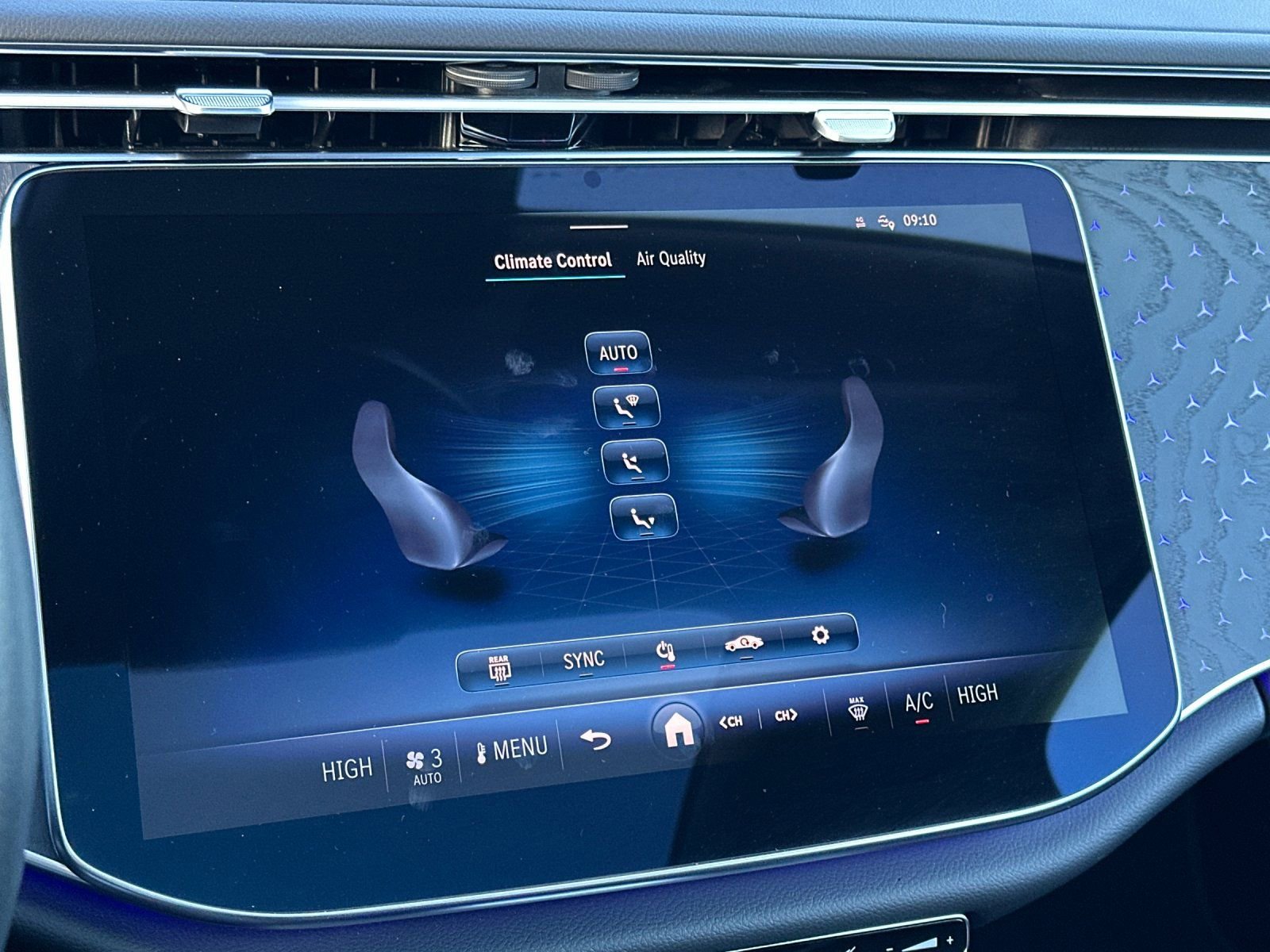 Certified 2025 Mercedes-Benz E 350 4MATIC Sedan image 20