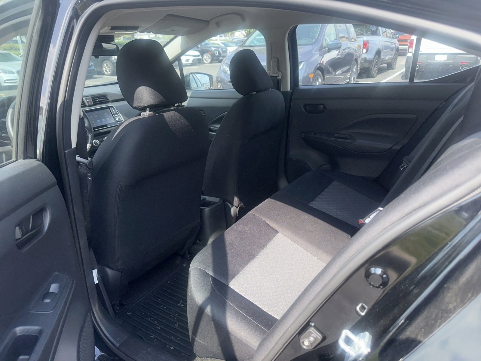 Used 2023 Nissan Versa S FWD image 3