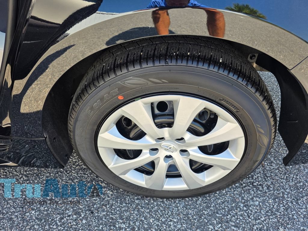 Used 2026 Toyota Corolla LE FWD image 23