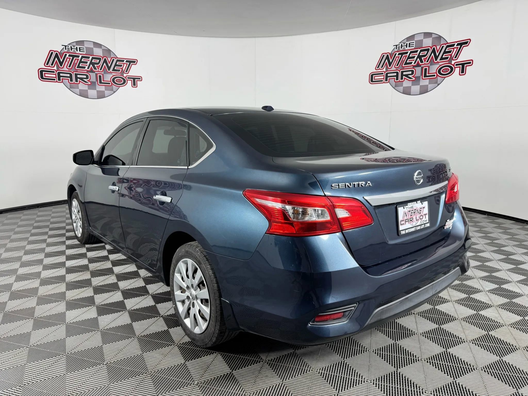 Used 2016 Nissan Sentra SV image 5